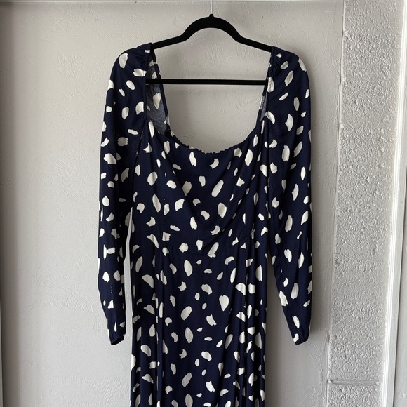 reformation Sigmund dress 🤍 - Picture 4 of 12